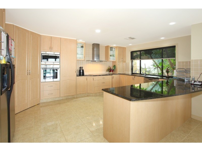 16 Clear Water Bay Avenue, Clear Island Waters QLD 4226