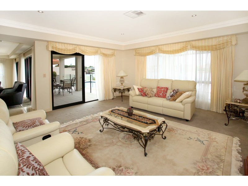 16 Clear Water Bay Avenue, Clear Island Waters QLD 4226