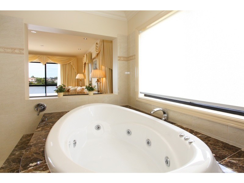 16 Clear Water Bay Avenue, Clear Island Waters QLD 4226