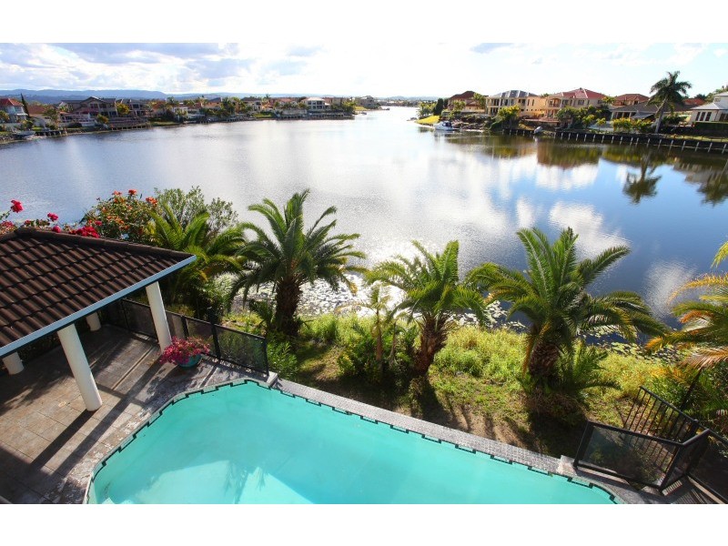 38 Bollard Circuit, Clear Island Waters QLD 4226