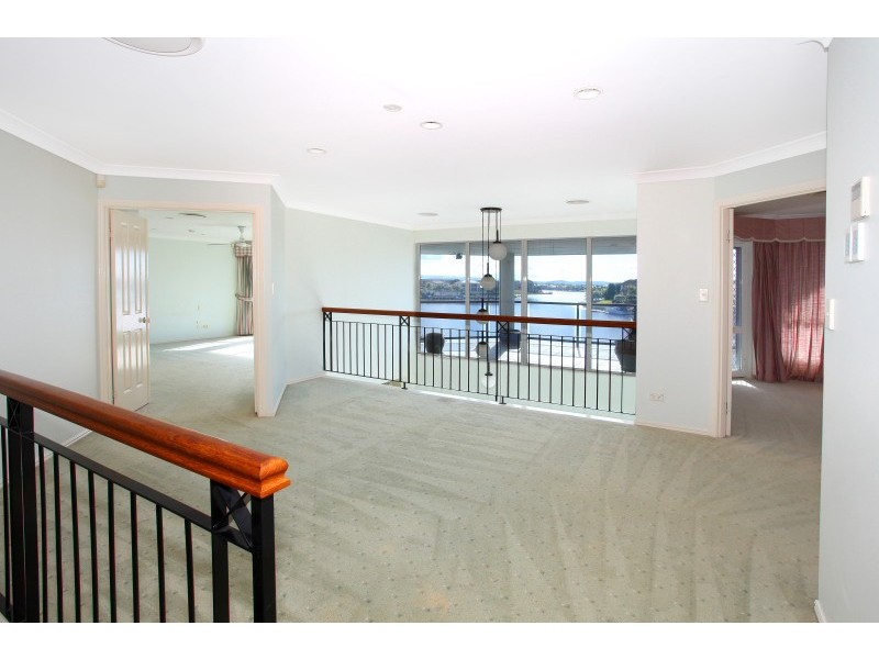 38 Bollard Circuit, Clear Island Waters QLD 4226