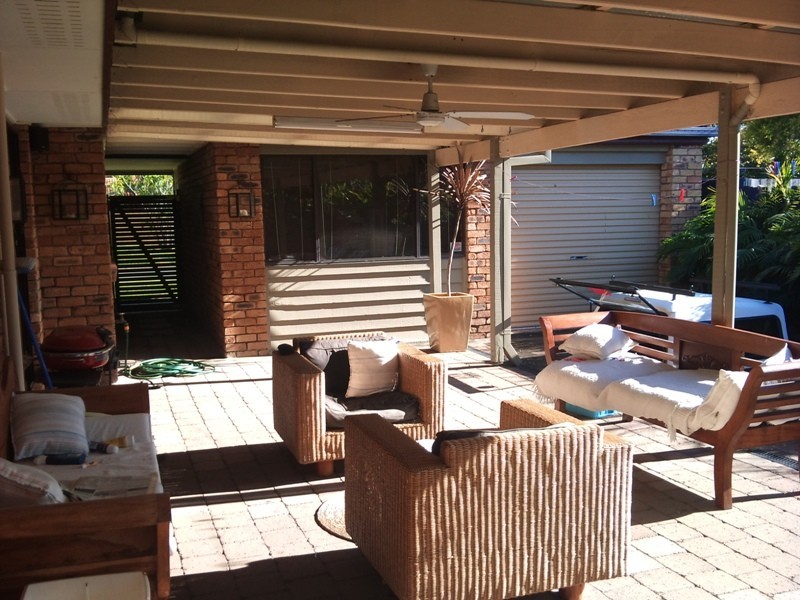 71 Barrier Reef Drive, Mermaid Waters QLD 4218