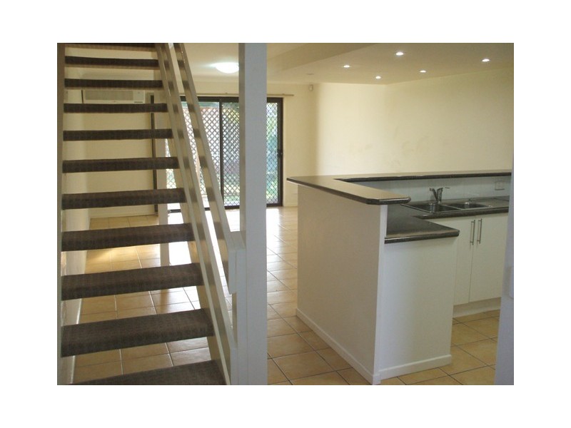67 Nerang Street, Nerang QLD 4211