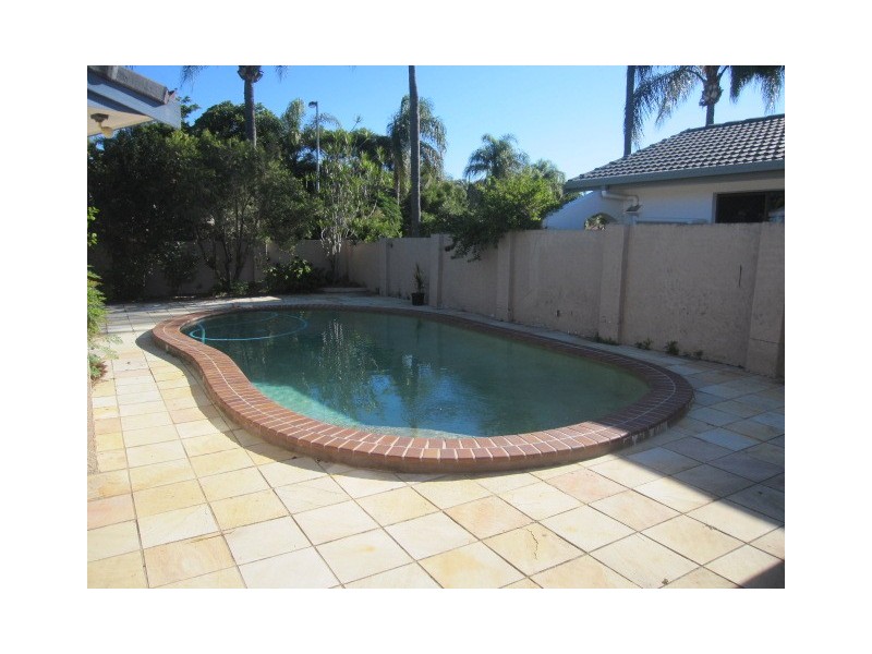 40 Cypress Drive, Broadbeach Waters QLD 4218