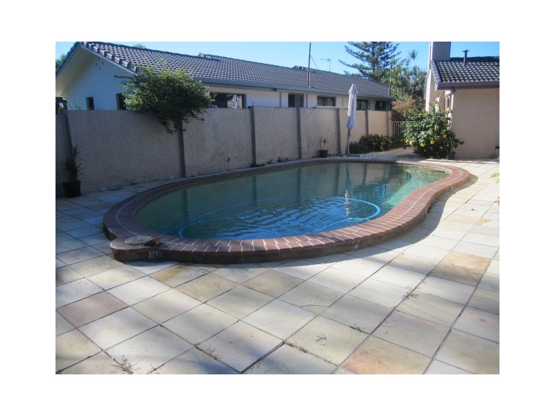 40 Cypress Drive, Broadbeach Waters QLD 4218