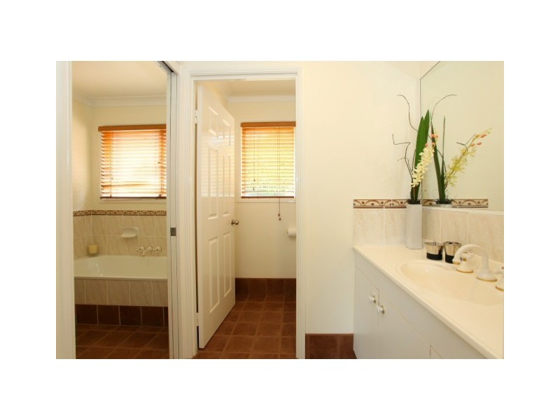 184 Port Jackson Boulevard, Clear Island Waters QLD 4226