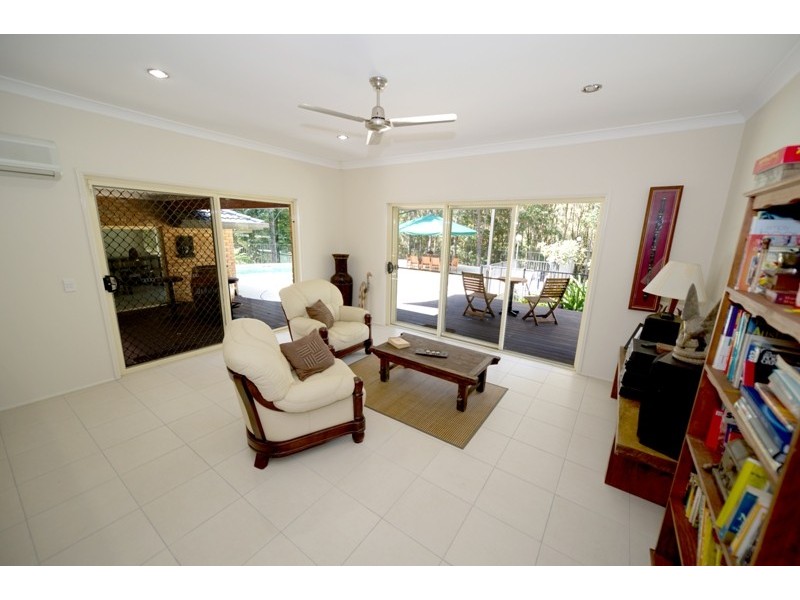10 Lydford Close, Bonogin QLD 4213