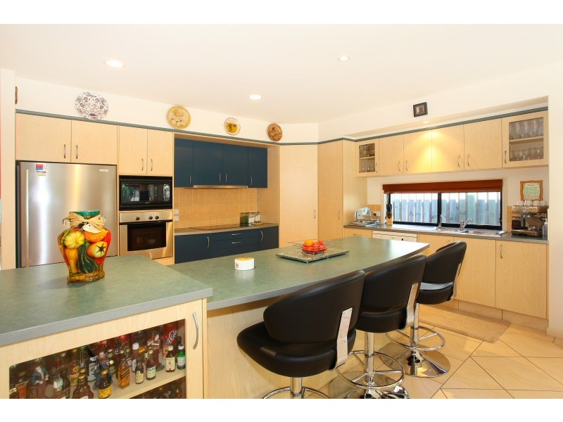 9 Straite Drive, Robina QLD 4226
