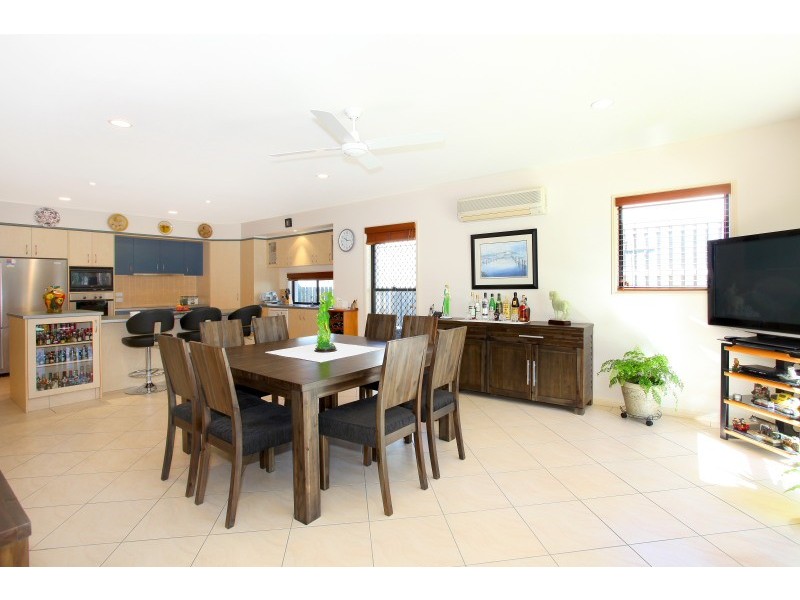 9 Straite Drive, Robina QLD 4226