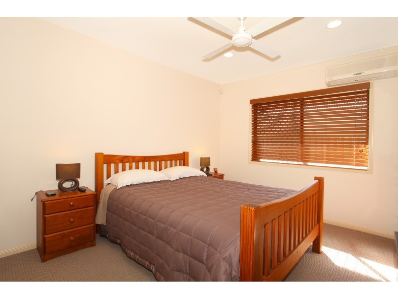 9 Straite Drive, Robina QLD 4226