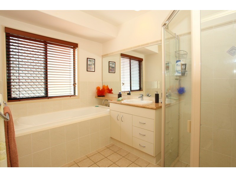 9 Straite Drive, Robina QLD 4226