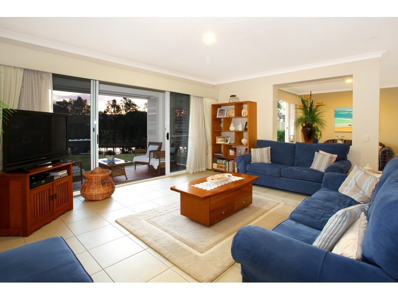 194 Easthill Drive, Robina QLD 4226