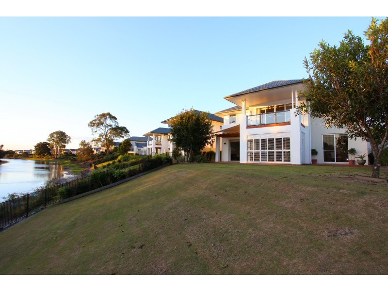 194 Easthill Drive, Robina QLD 4226