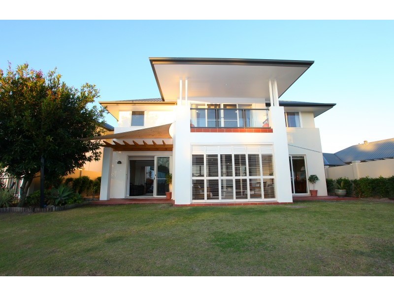 194 Easthill Drive, Robina QLD 4226