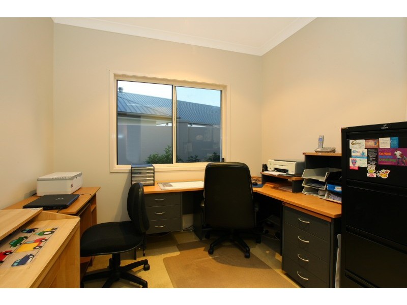 194 Easthill Drive, Robina QLD 4226