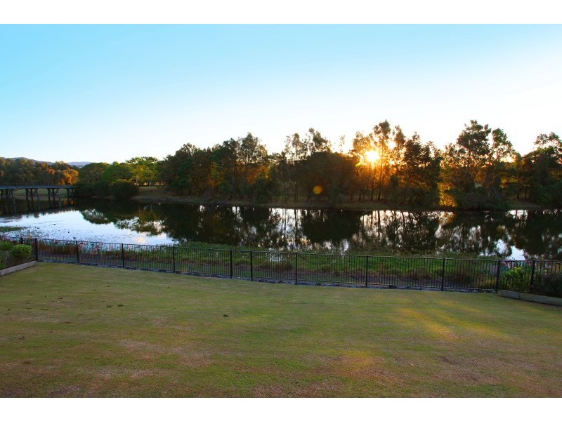 194 Easthill Drive, Robina QLD 4226