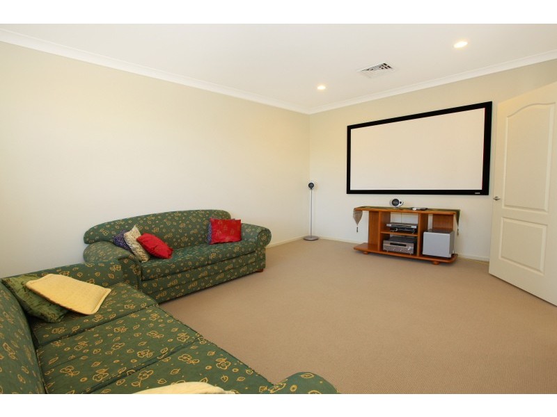 44 Pathfinder Road, Coomera QLD 4209