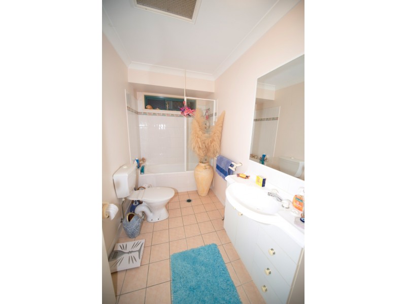 25 Inverness Court, Nerang QLD 4211