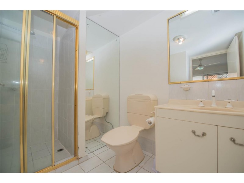 166 Surf Parade, Broadbeach QLD 4218