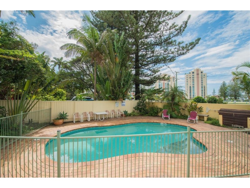 166 Surf Parade, Broadbeach QLD 4218