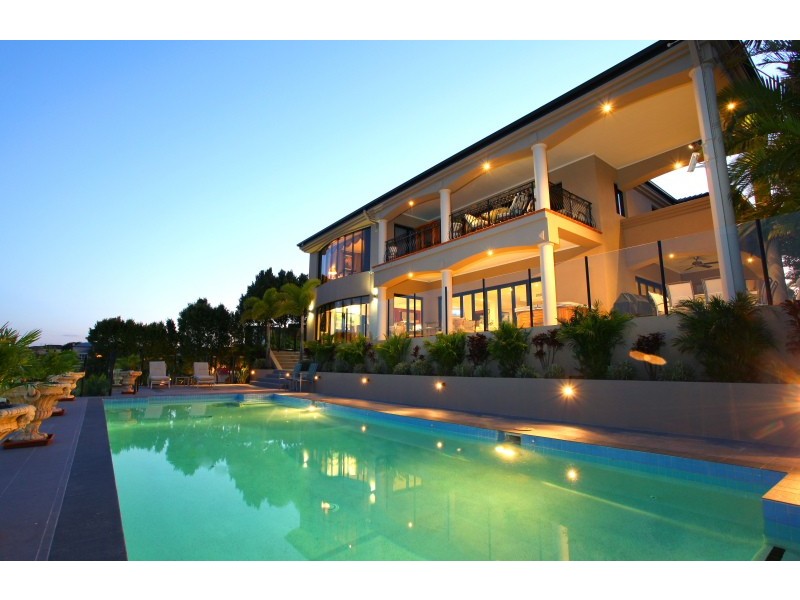 20 Clear Water Bay Avenue, Clear Island Waters QLD 4226