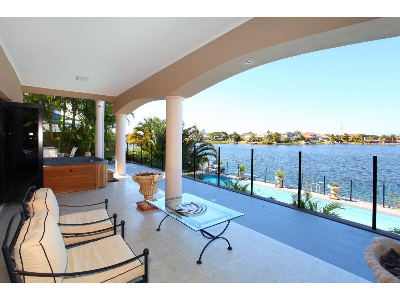 20 Clear Water Bay Avenue, Clear Island Waters QLD 4226