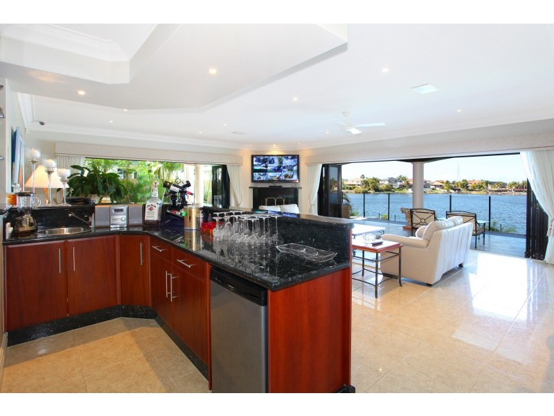 20 Clear Water Bay Avenue, Clear Island Waters QLD 4226