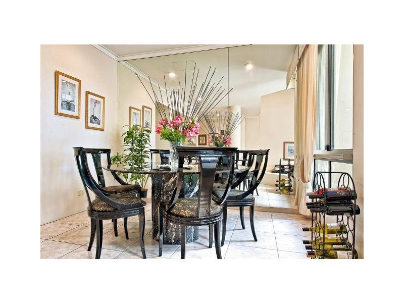 125 Santa Cruz Boulevard, Clear Island Waters QLD 4226