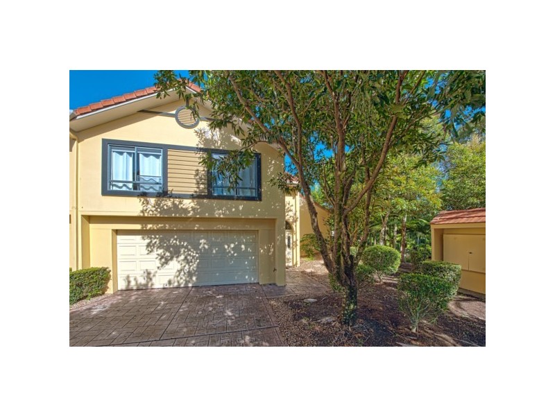 Villa 10/125 Santa Cruz Bvld, Clear Island Waters QLD 4226