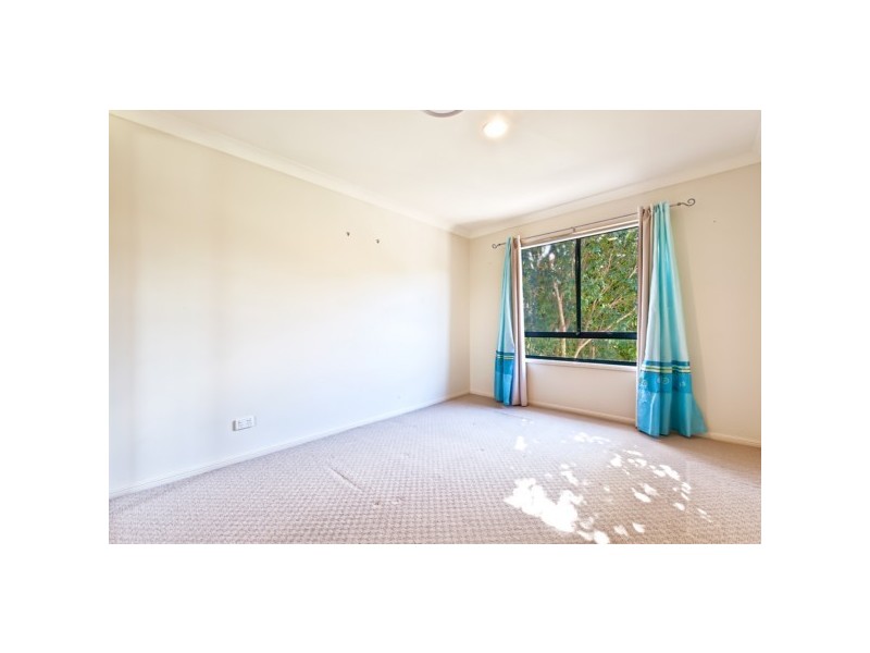 Villa 10/125 Santa Cruz Bvld, Clear Island Waters QLD 4226