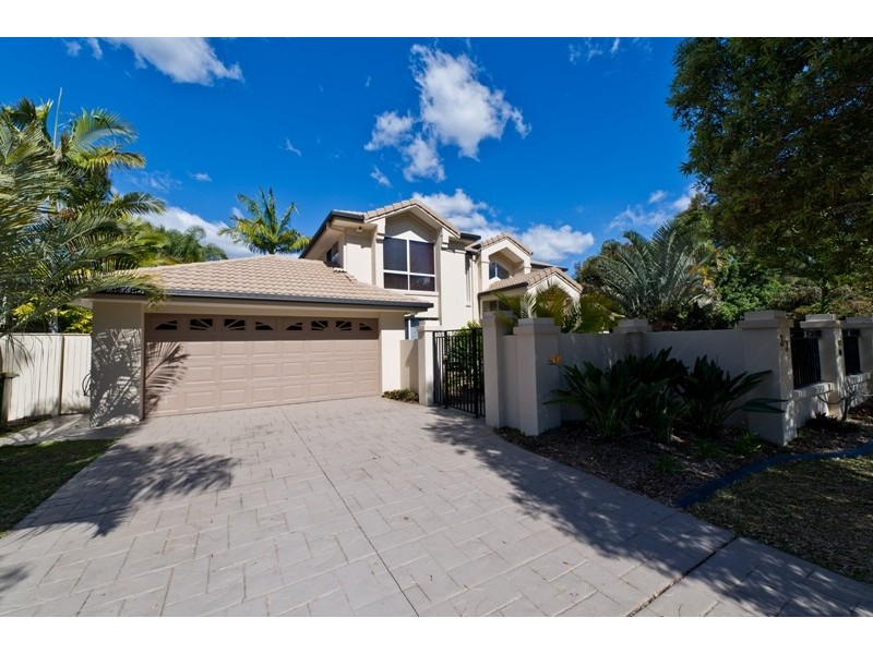 33 Beauty Point Drive, Robina QLD 4226