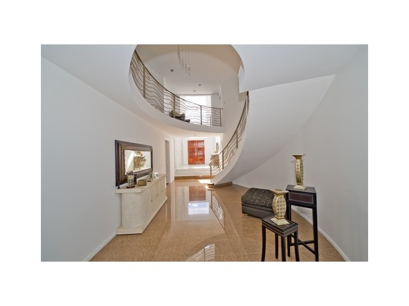 40 Santabelle Crescent, Clear Island Waters QLD 4226