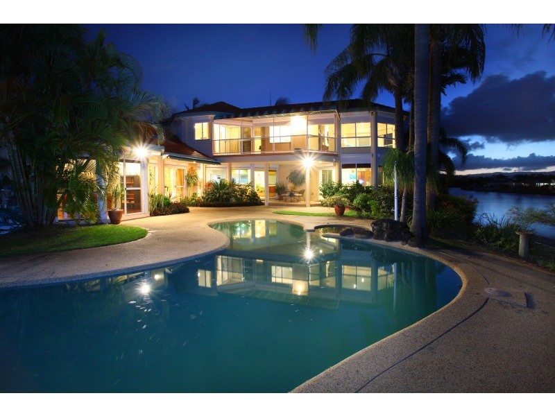 21 Tortuga Place, Clear Island Waters QLD 4226