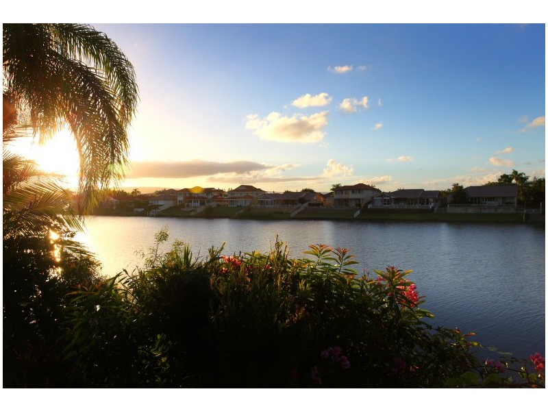 21 Tortuga Place, Clear Island Waters QLD 4226