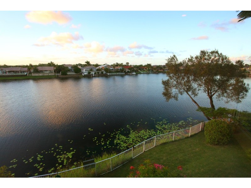 21 Tortuga Place, Clear Island Waters QLD 4226