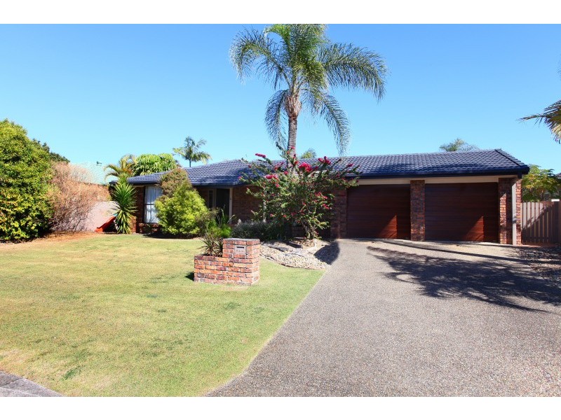 5 Curacao Place, Clear Island Waters QLD 4226
