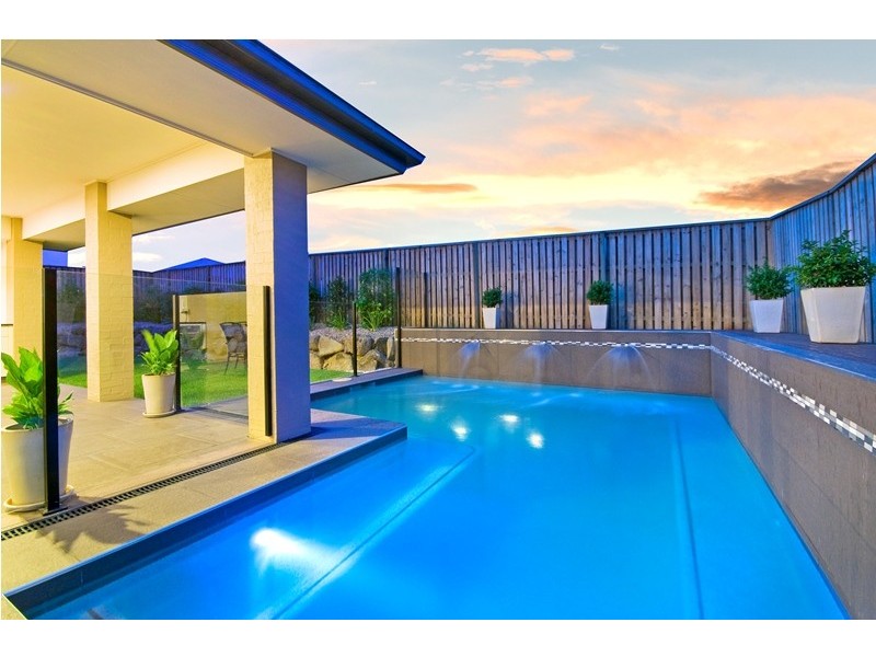 6 Camarillo Circuit, Reedy Creek QLD 4227