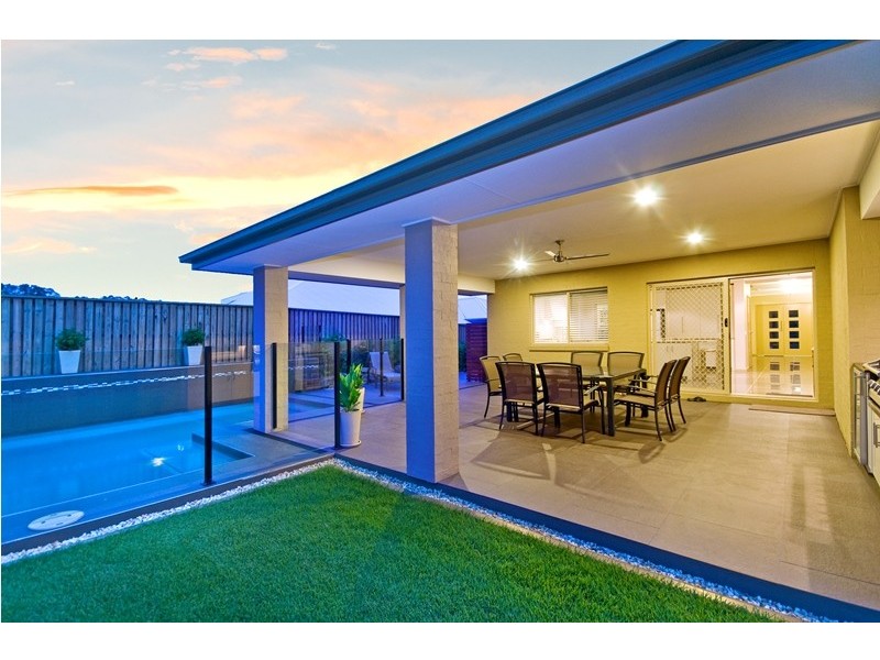 6 Camarillo Circuit, Reedy Creek QLD 4227