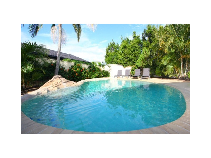 39 Dartmouth Court, Varsity Lakes QLD 4227