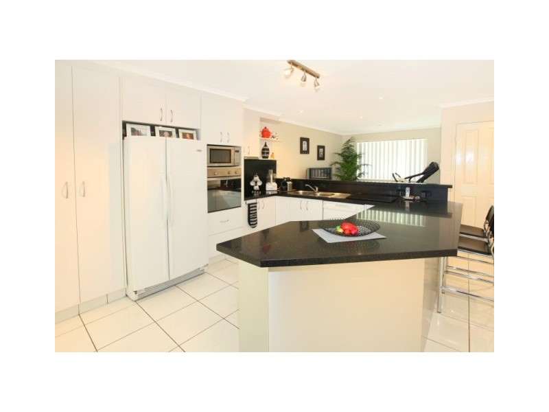 39 Dartmouth Court, Varsity Lakes QLD 4227