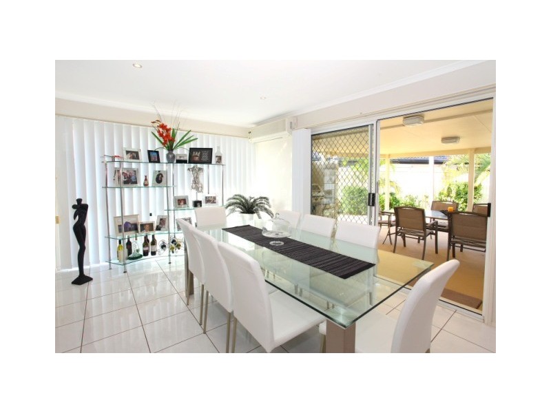 39 Dartmouth Court, Varsity Lakes QLD 4227