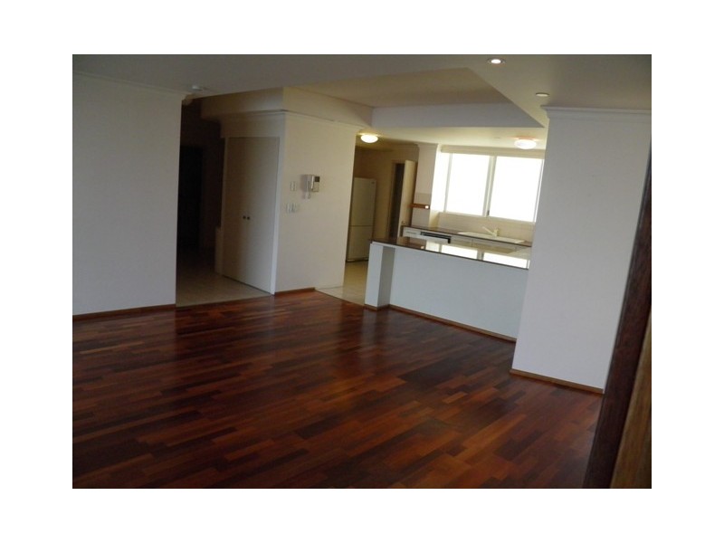 703/75 Brighton Pd, Southport QLD 4215