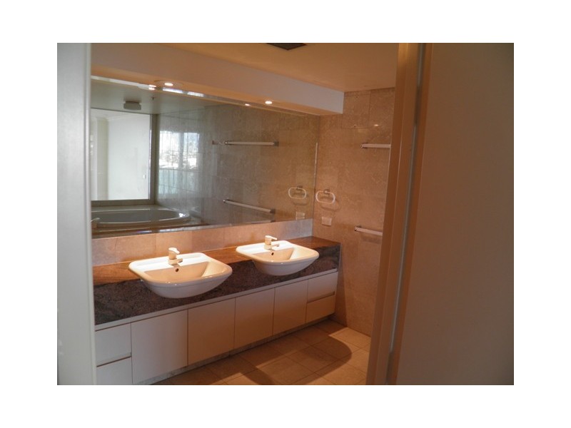 703/75 Brighton Pd, Southport QLD 4215