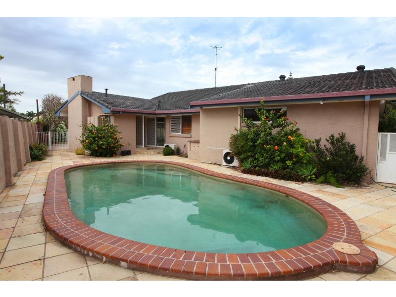 40 Cypress Drive, Broadbeach Waters QLD 4218