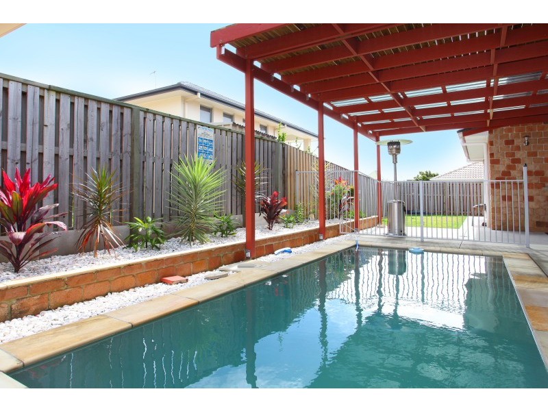 66 Azzurra Drive, Varsity Lakes QLD 4227