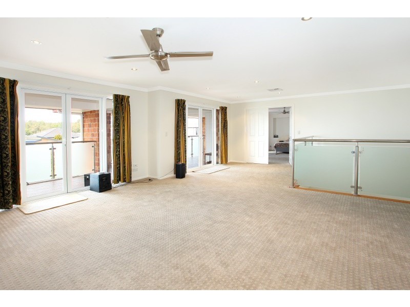 66 Azzurra Drive, Varsity Lakes QLD 4227