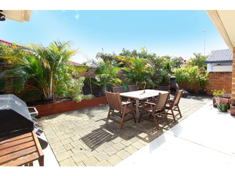 12  Bon Aire Court, Clear Island Waters QLD 4226