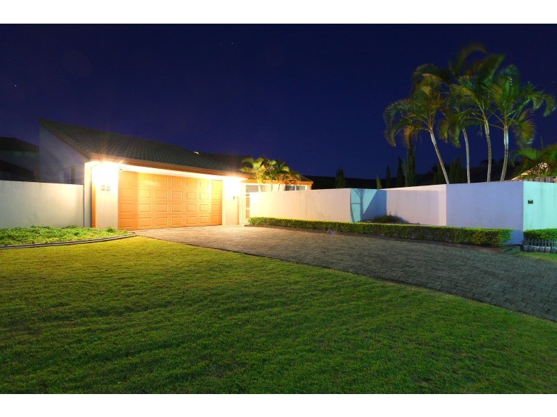 23 Cabana Boulevard, Benowa QLD 4217