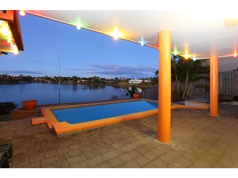 23 Cabana Boulevard, Benowa QLD 4217