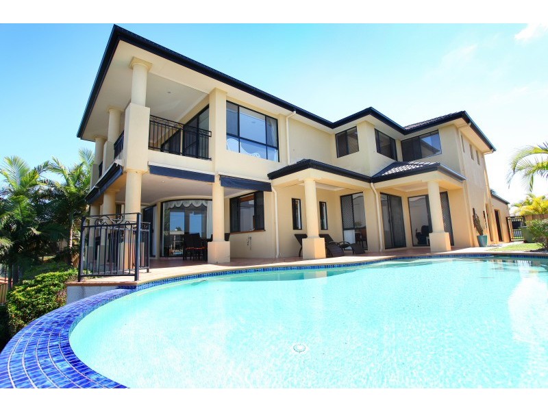 32 Clear Water Bay Avenue, Clear Island Waters QLD 4226